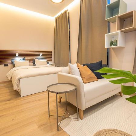 בריסל Golden Dove Luxury Aparts מראה חיצוני תמונה