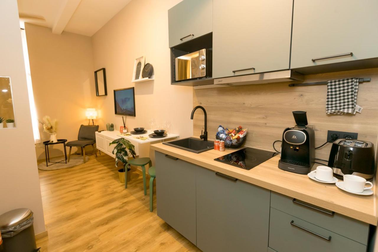 בריסל Golden Dove Luxury Aparts מראה חיצוני תמונה